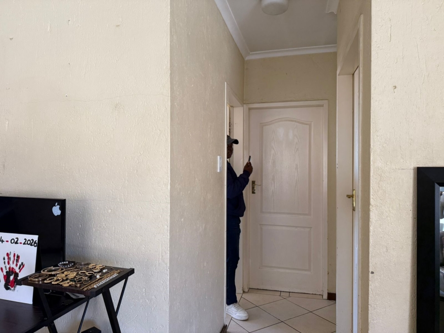 2 Bedroom Property for Sale in Rustenburg Central North West